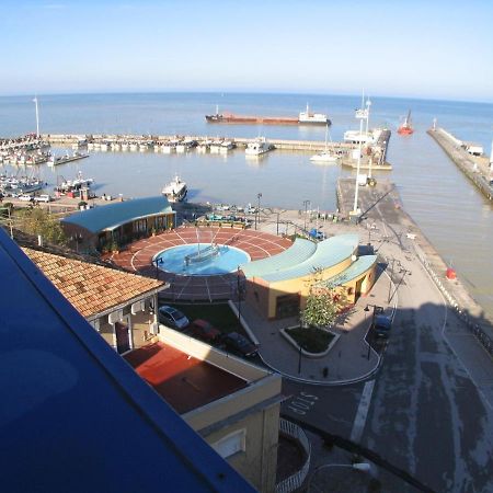 Residence Darsena Cattolica Exterior foto
