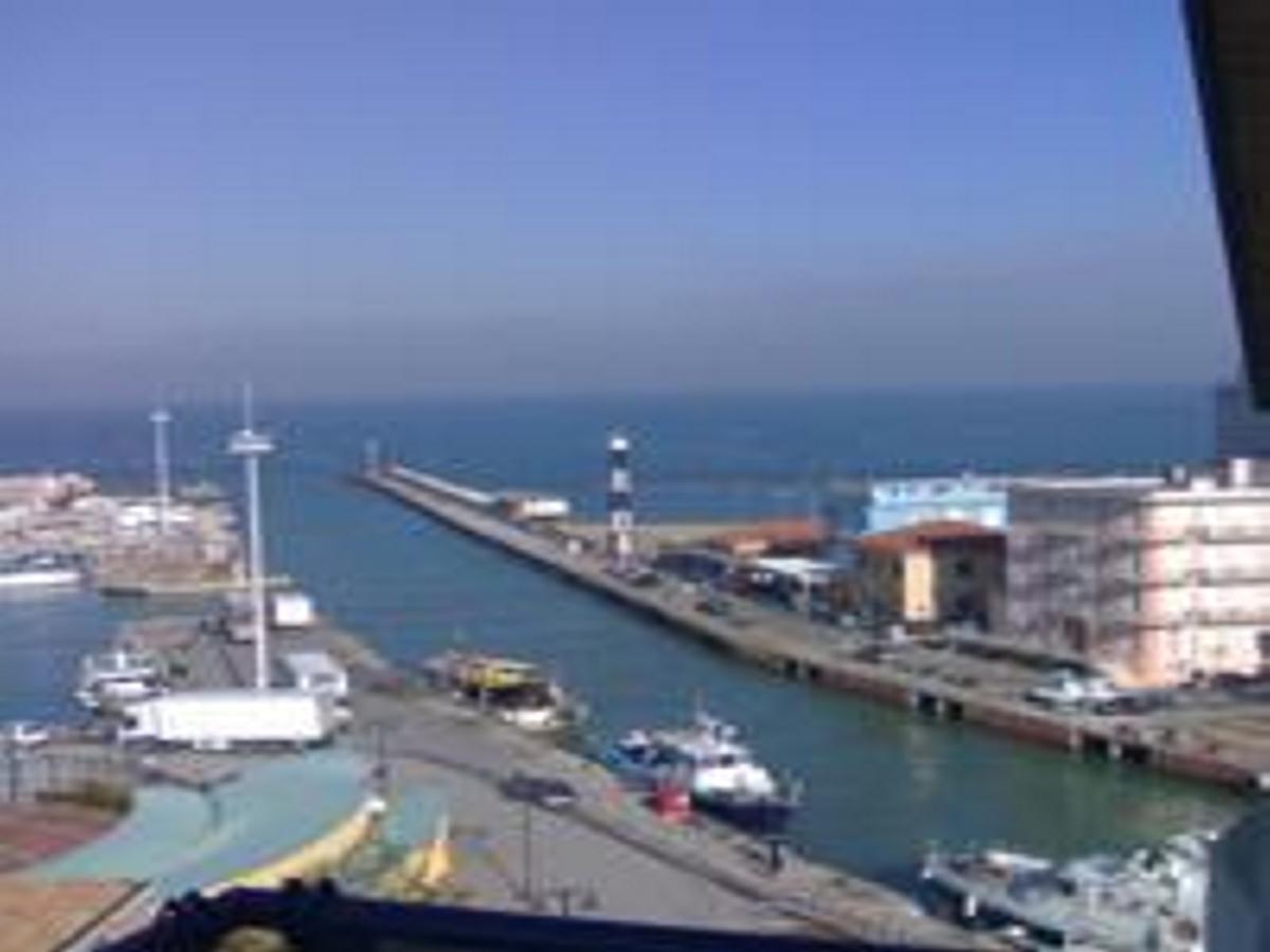 Residence Darsena Cattolica Exterior foto