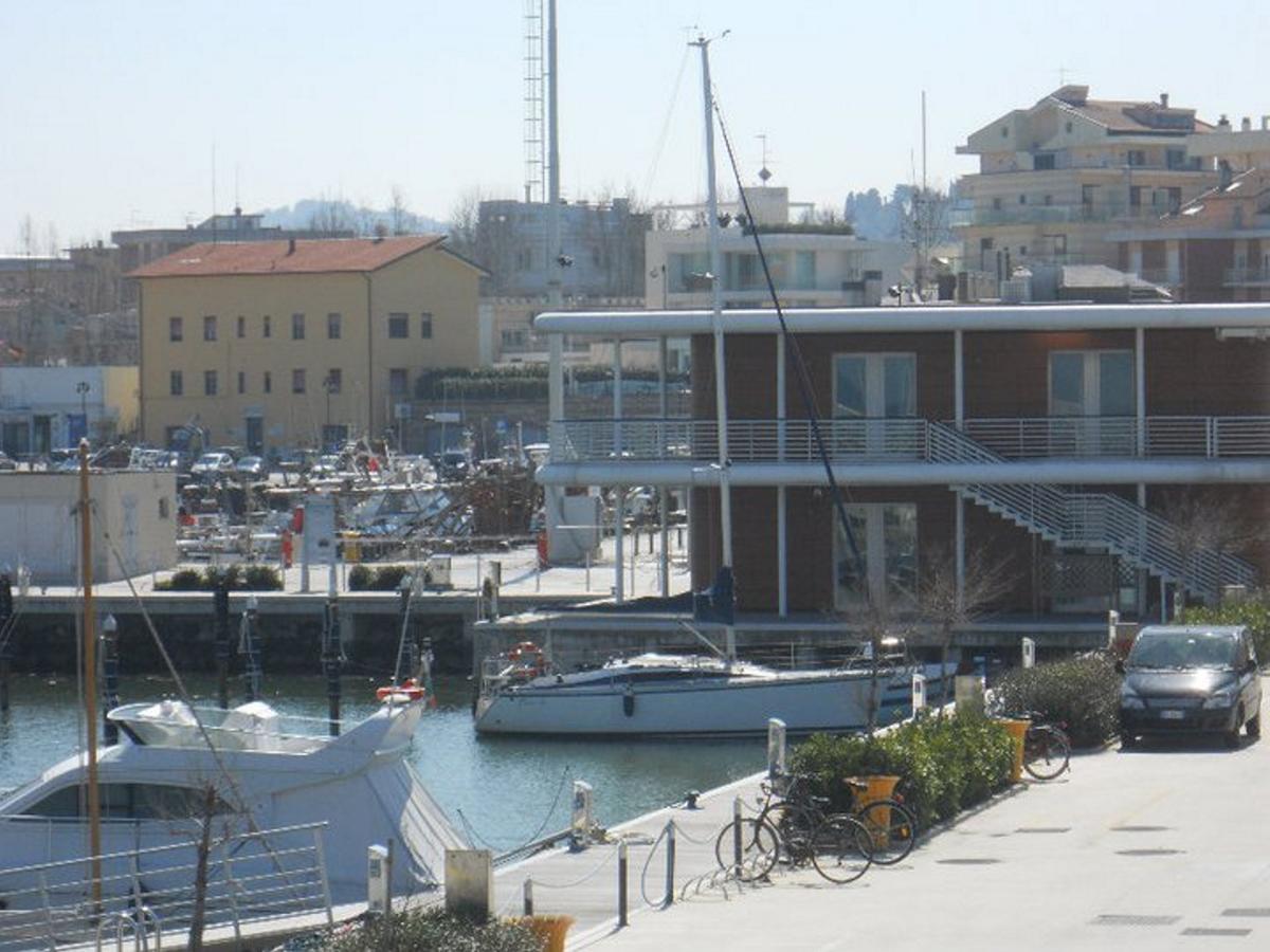 Residence Darsena Cattolica Exterior foto